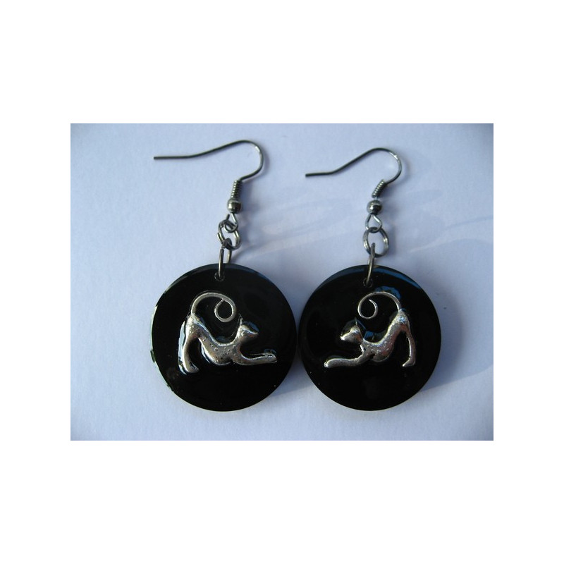 Asymmetrical earrings, player's cats, on black resin