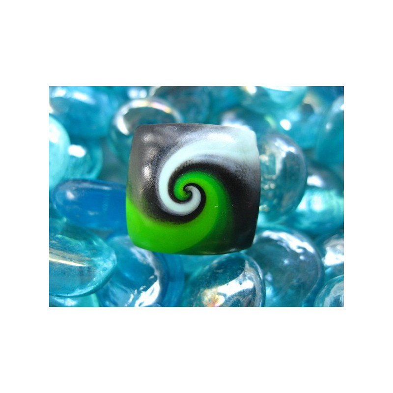 Green/black spiral pop ring