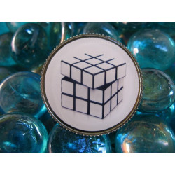 RING vintage, White Rubiks Cube, set in resin