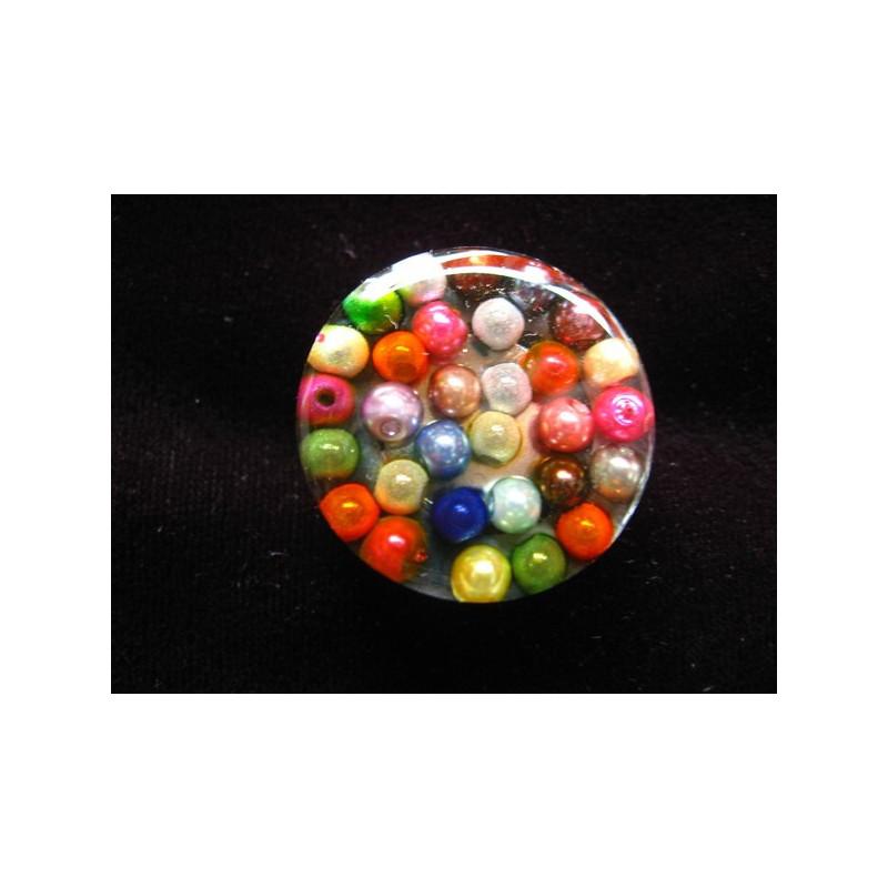 Small round resin ring multicolored pearls