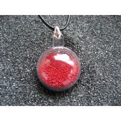 Pendentif bulle, microperles rouges mobiles