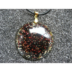 cabochon pendant, black/red/gold microbeads, resin