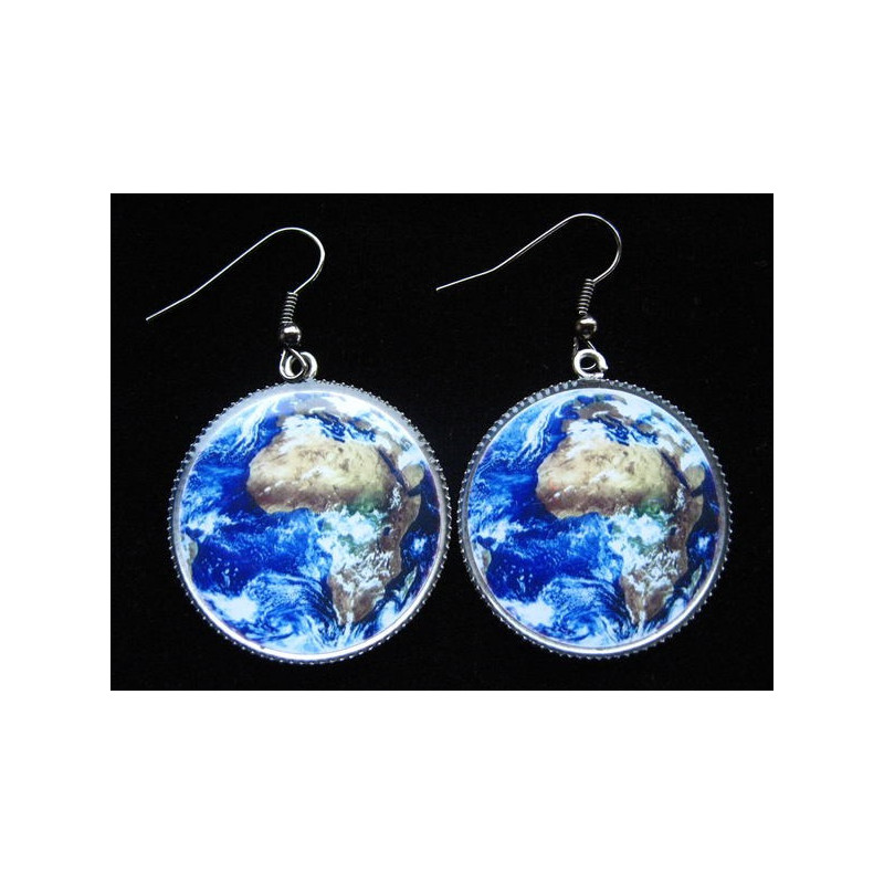 Earrings, Africa seen from the sky, set in resin