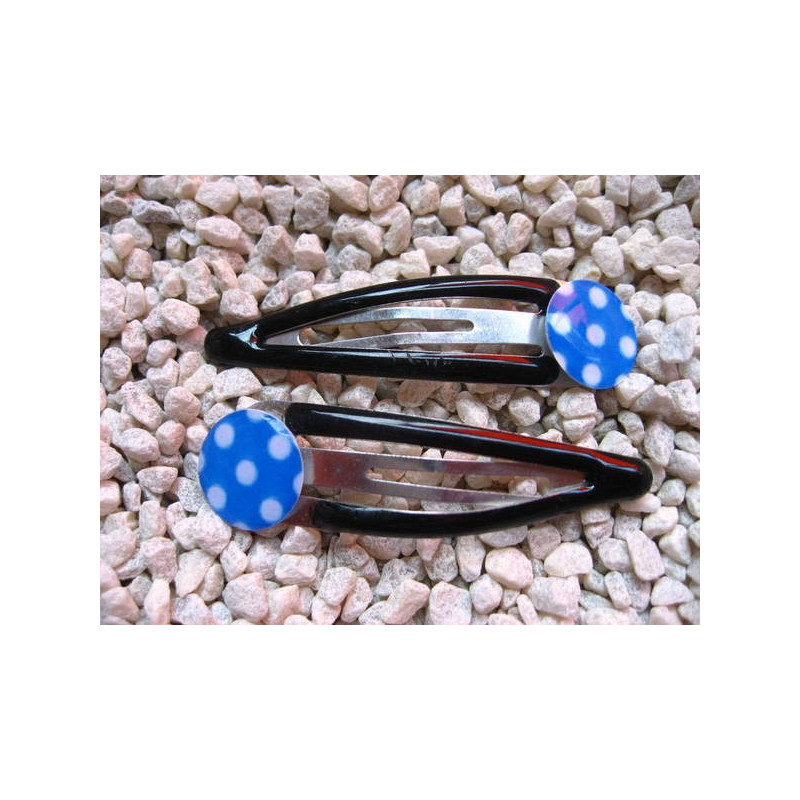 Lot de deux pinces à cheveux petit cabochon à pois bleus sur fond noir