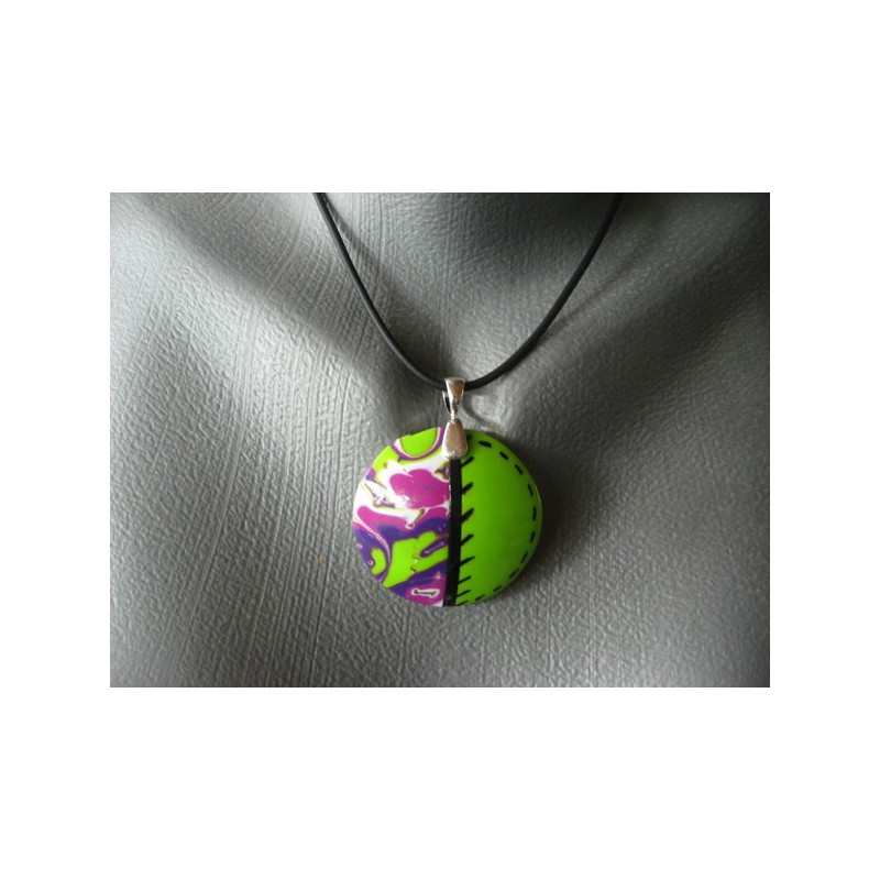 Graphic pendant, green and purple cabochon in Fimo
