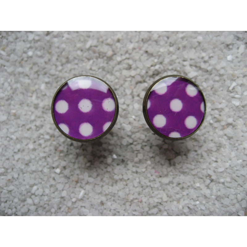 Cufflinks, white dots on plum background, set in resin