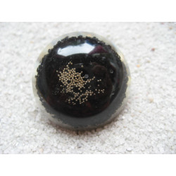 RING large cabochon, silver microbeads, on black resin