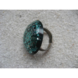 Large cabochon ring, blue glitter, resin
