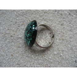 Small cabochon ring, blue glitter, in resin