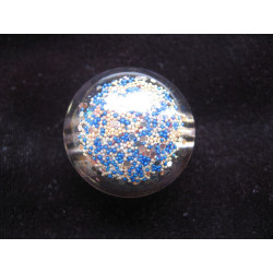 Ring small cabochon, blue microbeads / fuchsia, resin