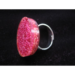 Fantasy RING, fuchsia minipieces, resin