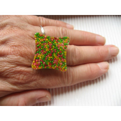 Square ring, multicolored minipearls, in resin