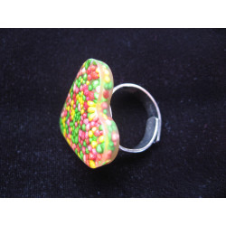 Bague coeur, miniperles multicolores, en résine