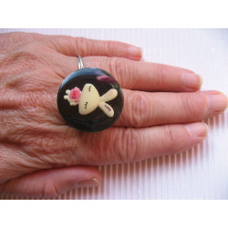 BAGUE Kawaii, Lapin I love you, sur fond noir en résine