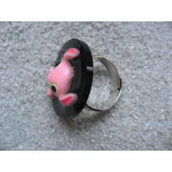 BAGUE Kawaii, Stitch rose, sur fond noir en résine