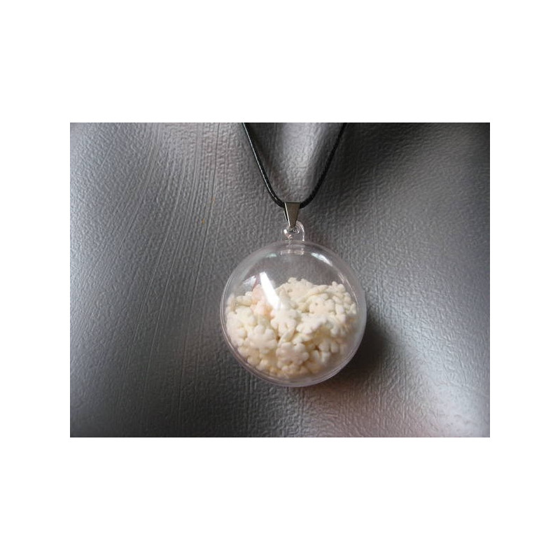 Grand pendentif bulle, flocons de neige mobiles, dans une sphère en plexi