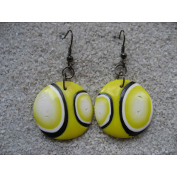 Pop earrings, white and black patterns on a yellow background, in fimo