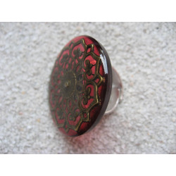 Grande bague, Etoile bronze Mandala, sur fond rouge en résine