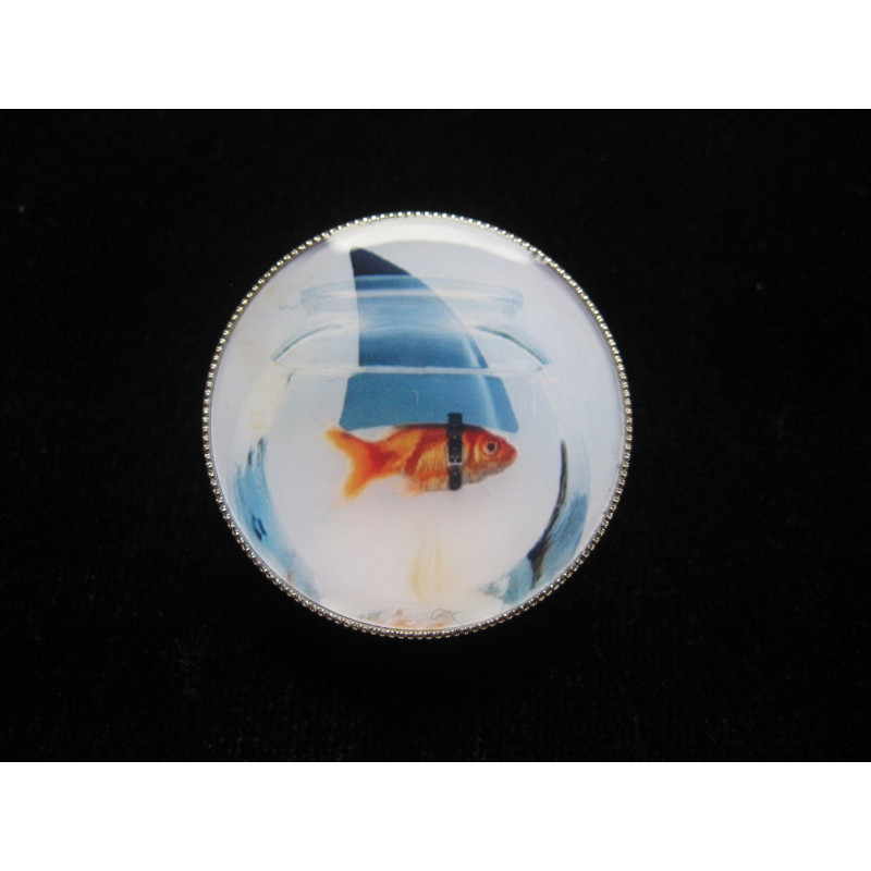 Small adjustable ring, fish or shark, set in resin