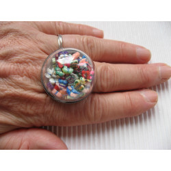 Bague grand dome, papillons multicolores mobiles