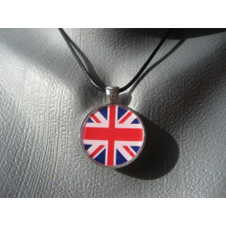 Petit pendentif vintage, Union Jack, serti en résine