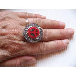 Fancy ring, red peace and love cabochon, on black resin background