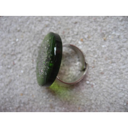Fancy ring, silver microbeads, on green resin