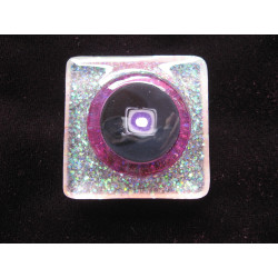 Very large ring, black and purple fimo cabochon, on a pearly white resin background