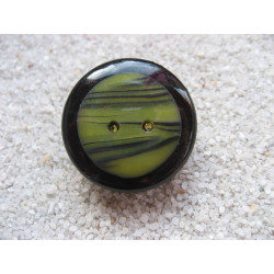Graphic ring, fimo cabochon, on a black resin background