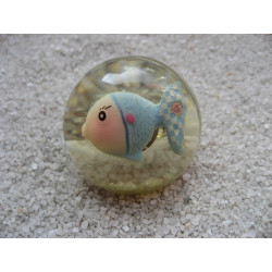 Large cabochon ring, blue / pink fish, resin