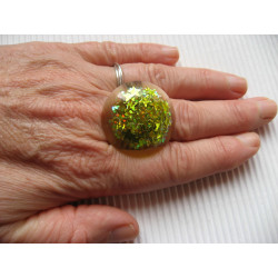 Large cabochon ring, green apple stars, resin