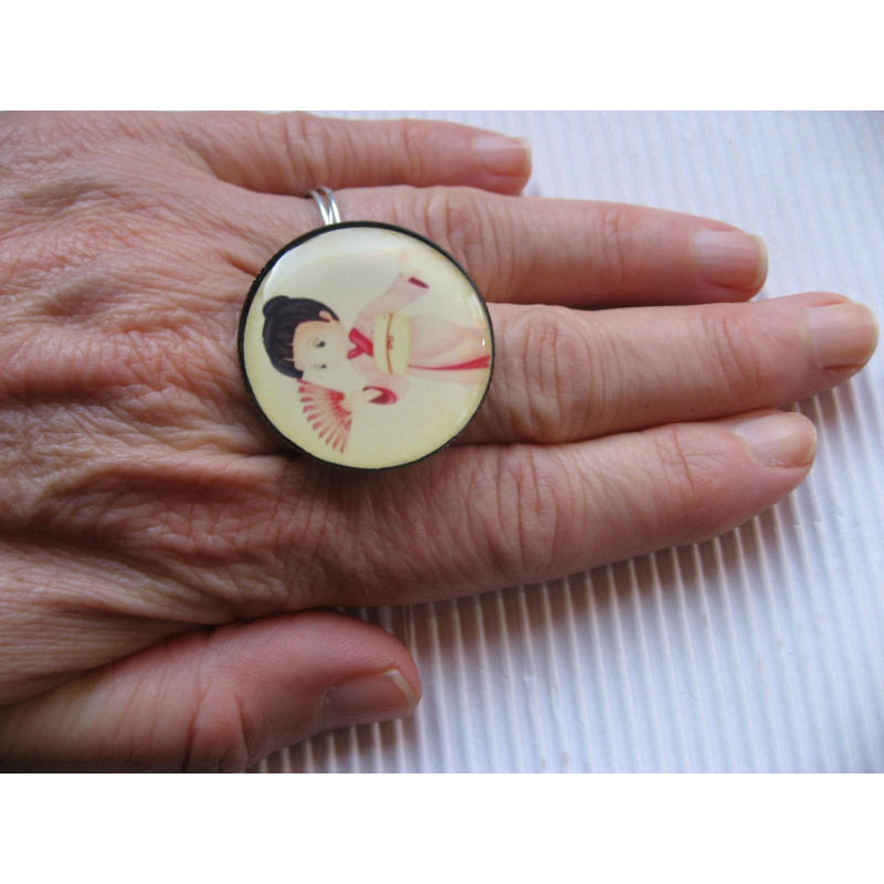 Kawaii RING, Pink Geisha, set in resin