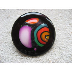Very large ring, multicolored fimo cabochon, on a black resin background