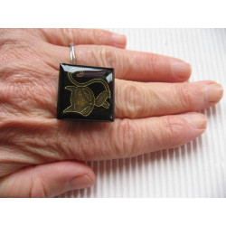 Fancy square ring, bronze kitten, on black resin