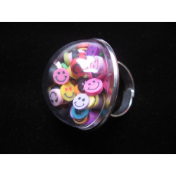 Large dome ring, multicolored mobile smileys