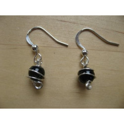 Boucles d'oreille noires