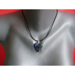 Pendentif coeur, spirale bleue/verte, en Fimo